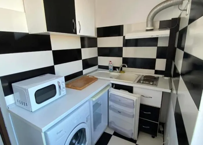 호텔 Studioapartment Luxor 3*