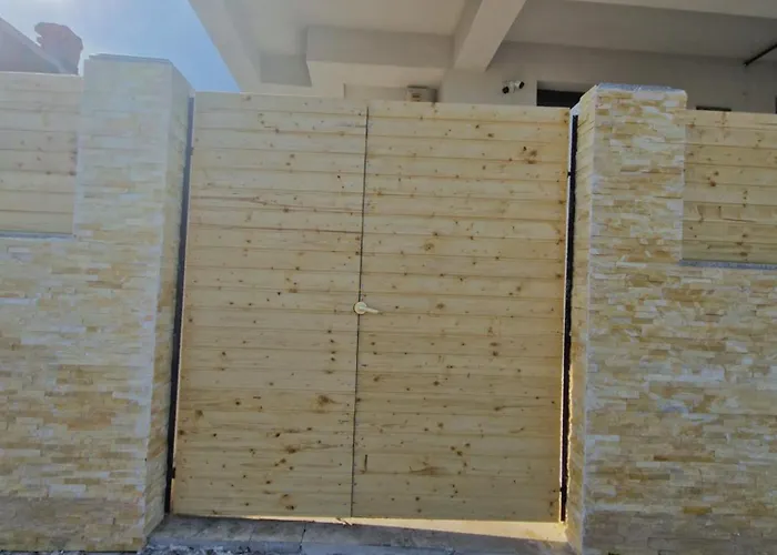 호텔 Studioapartment Luxor 3*